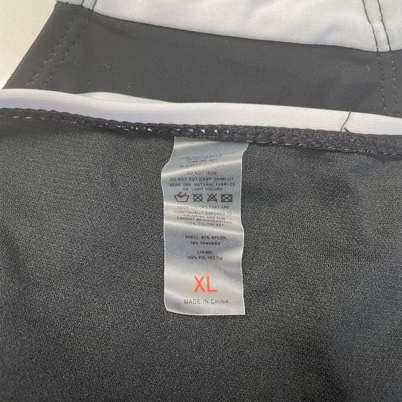 Bikini bottoms black and white striped XL - Picture 3 of 3